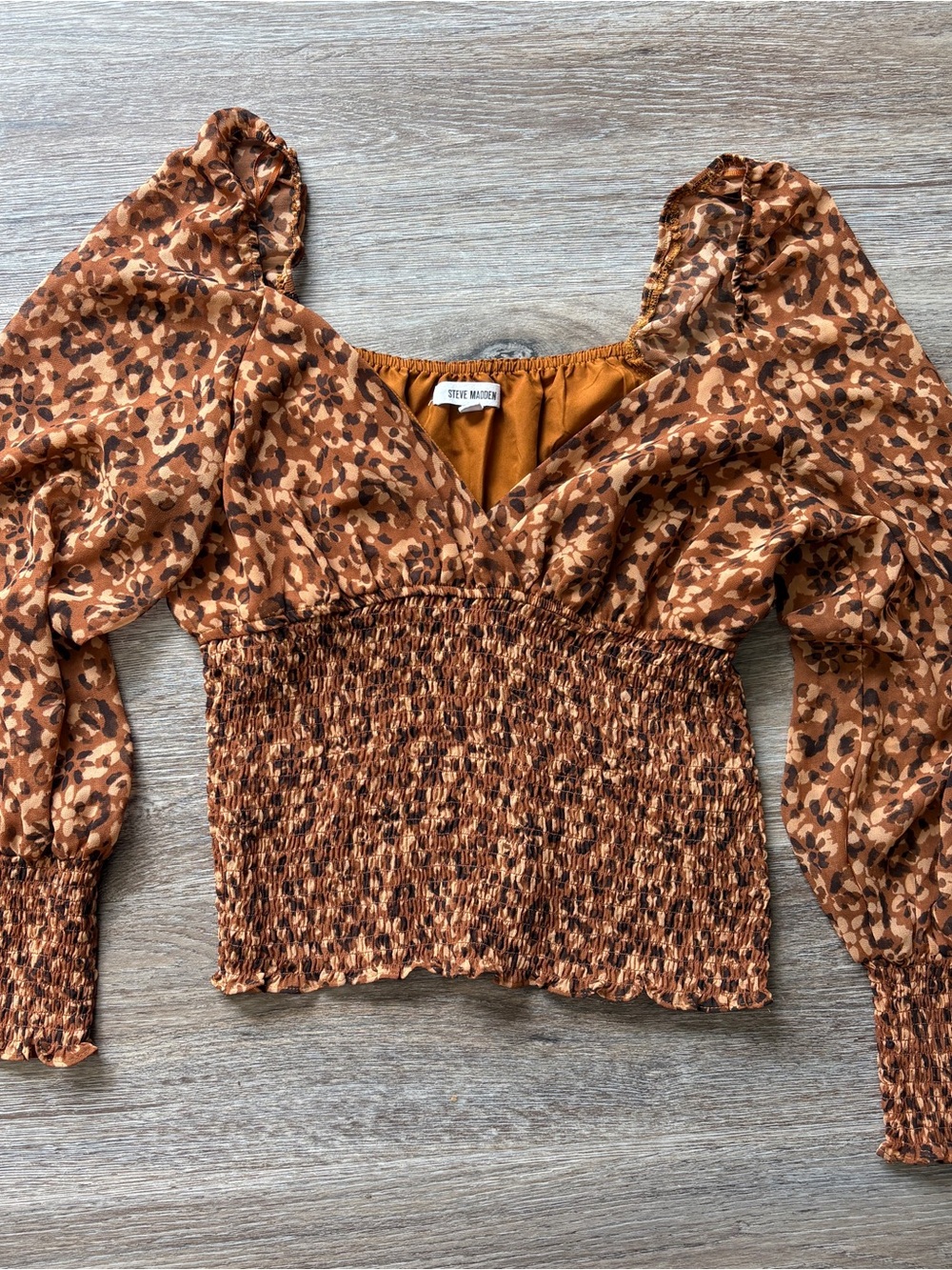 Steve Madden Animal Print Cheetah Smocked Crop Top L 🤎🐆☀️ - Picture 2 of 8